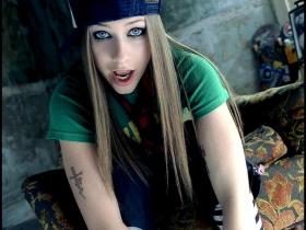 Avril Lavigne Sk8er Boi (NTSC)